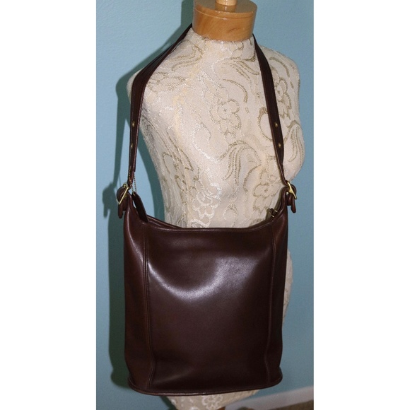Coach Handbags - Vintage Coach Legacy Brown Leather Shoulder Bag